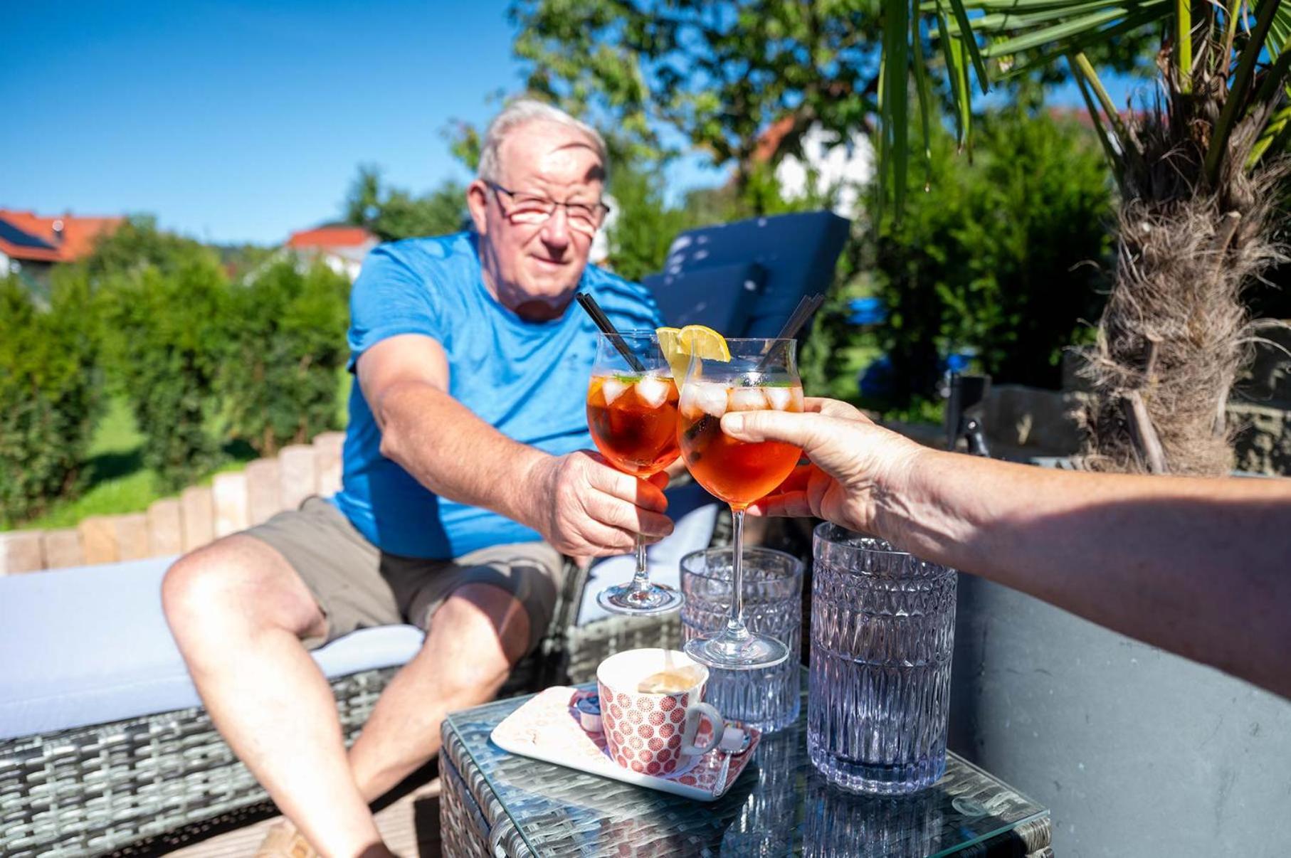 Pension Zur Krone Martinfeld Eksteriør billede